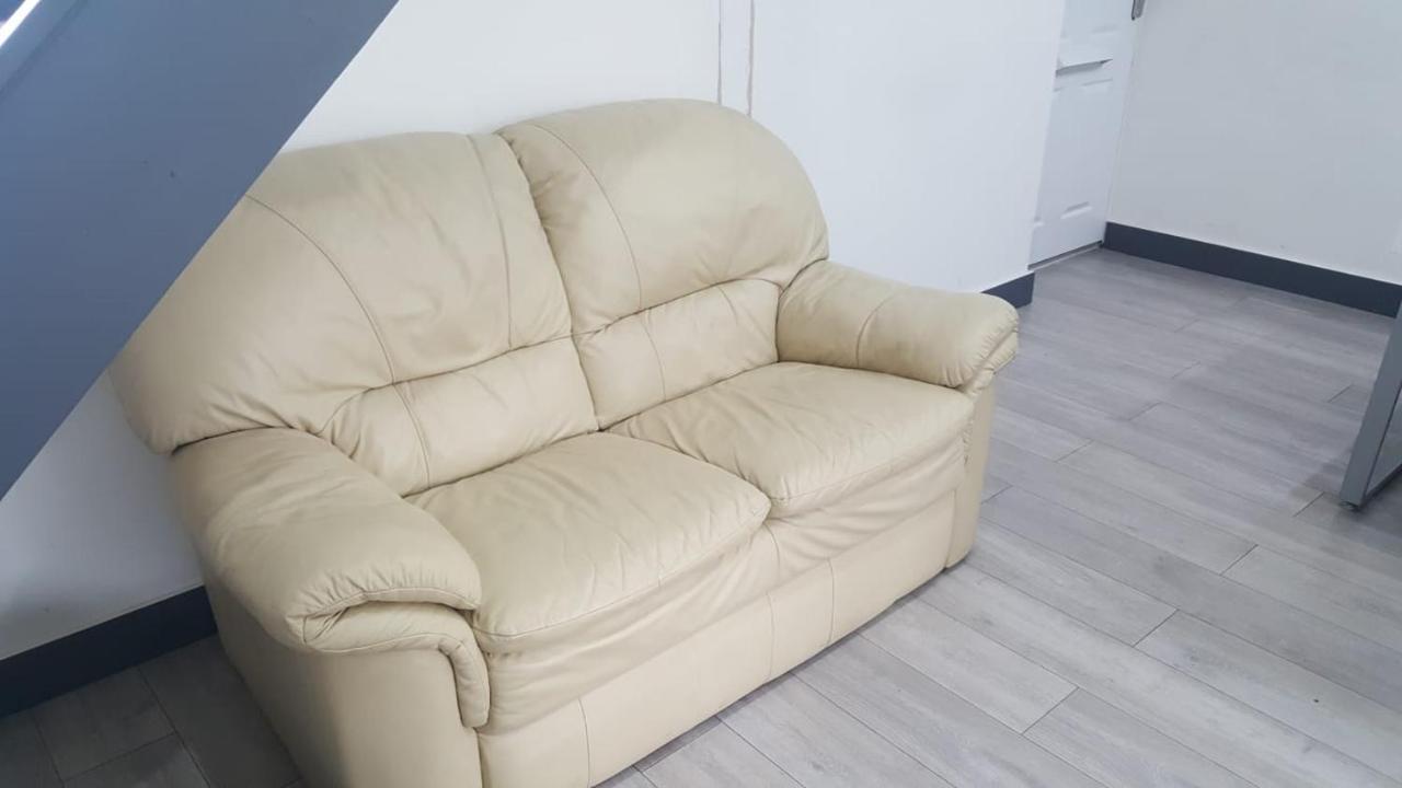 Homestay In Birmingham Sleeps 8 - Free Parking & Wifi Ngoại thất bức ảnh