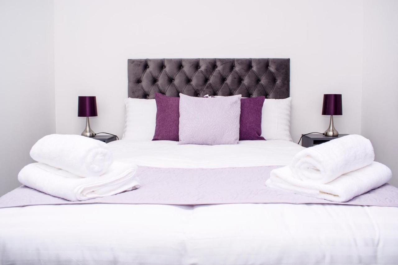 Homestay In Birmingham Sleeps 8 - Free Parking & Wifi Ngoại thất bức ảnh